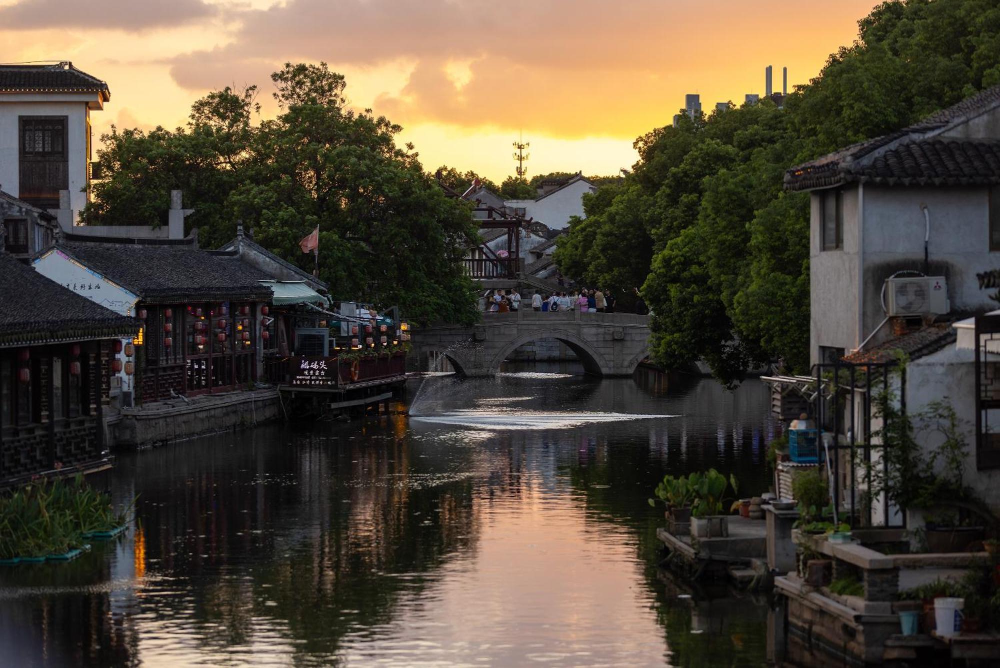 Tongli Slowlife River View Inn Suzhou  Zewnętrze zdjęcie